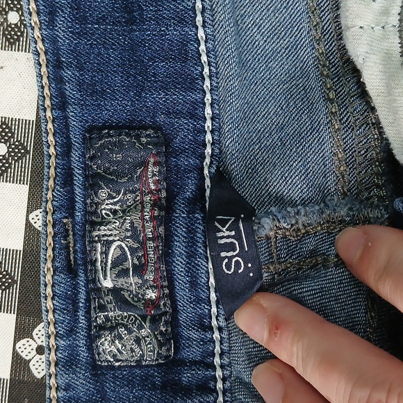Silver Jeans Suki Mid Shorts - Picture 4 of 6
